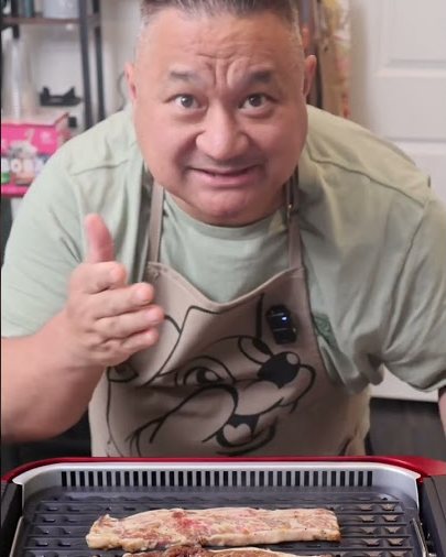 Mike Rivera, the Cooks & Reviews creator